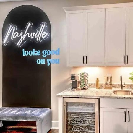 Luxury Four-Story Home, Rooftop Deck With Views, Pingpong! Sleeps 12! Nashville Exteriör bild