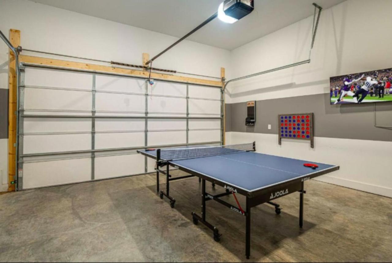 Luxury Four-Story Home, Rooftop Deck With Views, Pingpong! Sleeps 12! Nashville Exteriör bild