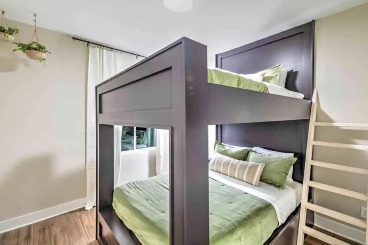 Luxury Four-Story Home, Rooftop Deck With Views, Pingpong! Sleeps 12! Nashville Exteriör bild