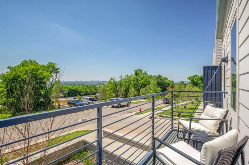 Luxury Four-Story Home, Rooftop Deck With Views, Pingpong! Sleeps 12! Nashville Exteriör bild